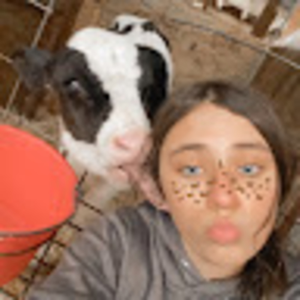 Meet your Posher, Claire